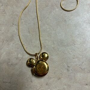 NAPIER DISNEY GOLD TONE MICKEY AND MINNIE MOUSE LOCKET
